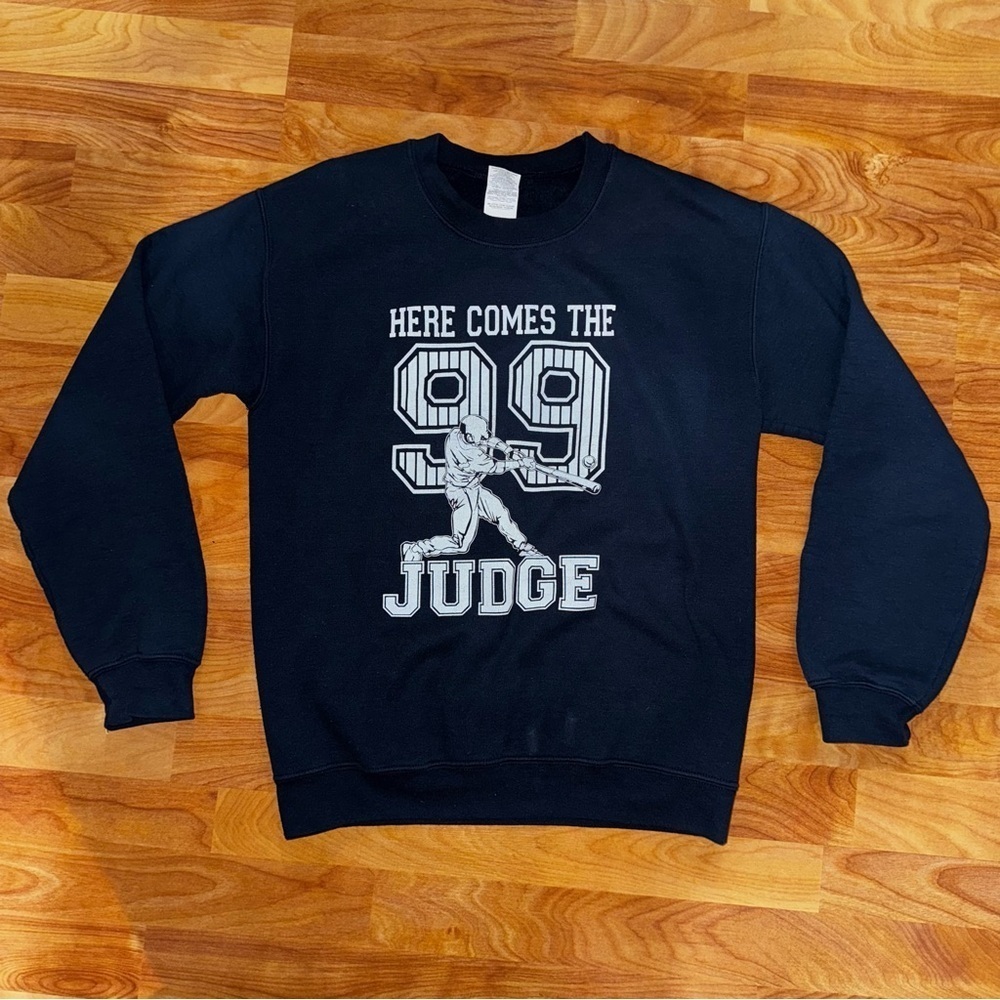 Aaron Judge Sweatshirt “Here Comes The Judge” Women’s Size Small Navy Blue #99